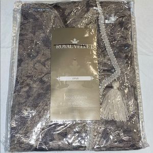 Royal Velvet Opus Ascot Valance Evening Sage